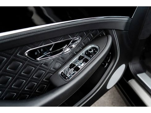 Used 2023 Bentley Continental GT V8 image 25