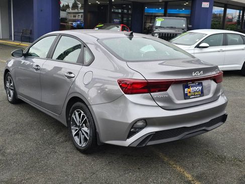 Used 2024 Kia Forte LXS image 5