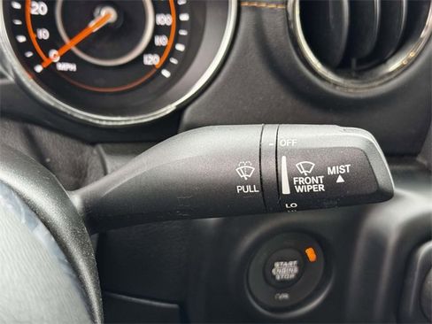 Used 2021 Jeep Gladiator Overland image 12