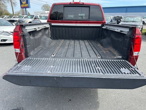 Used 2014 Nissan Titan SL image 11