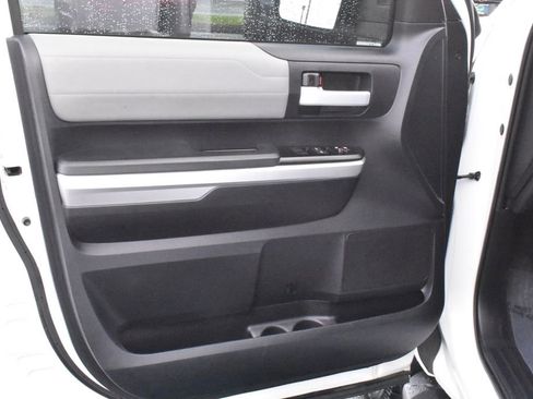 Used 2016 Toyota Tundra Limited image 11