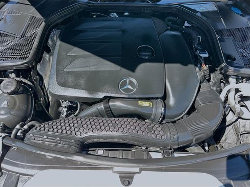 Used 2019 Mercedes-Benz C 300 Sedan image 32