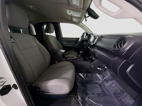 Used 2022 Toyota Tacoma SR image 24
