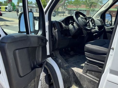 Used 2023 RAM ProMaster 2500 FWD image 11