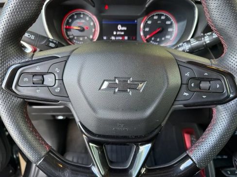 Used 2022 Chevrolet TrailBlazer RS w/ Technology Package AWD/4WD image 19
