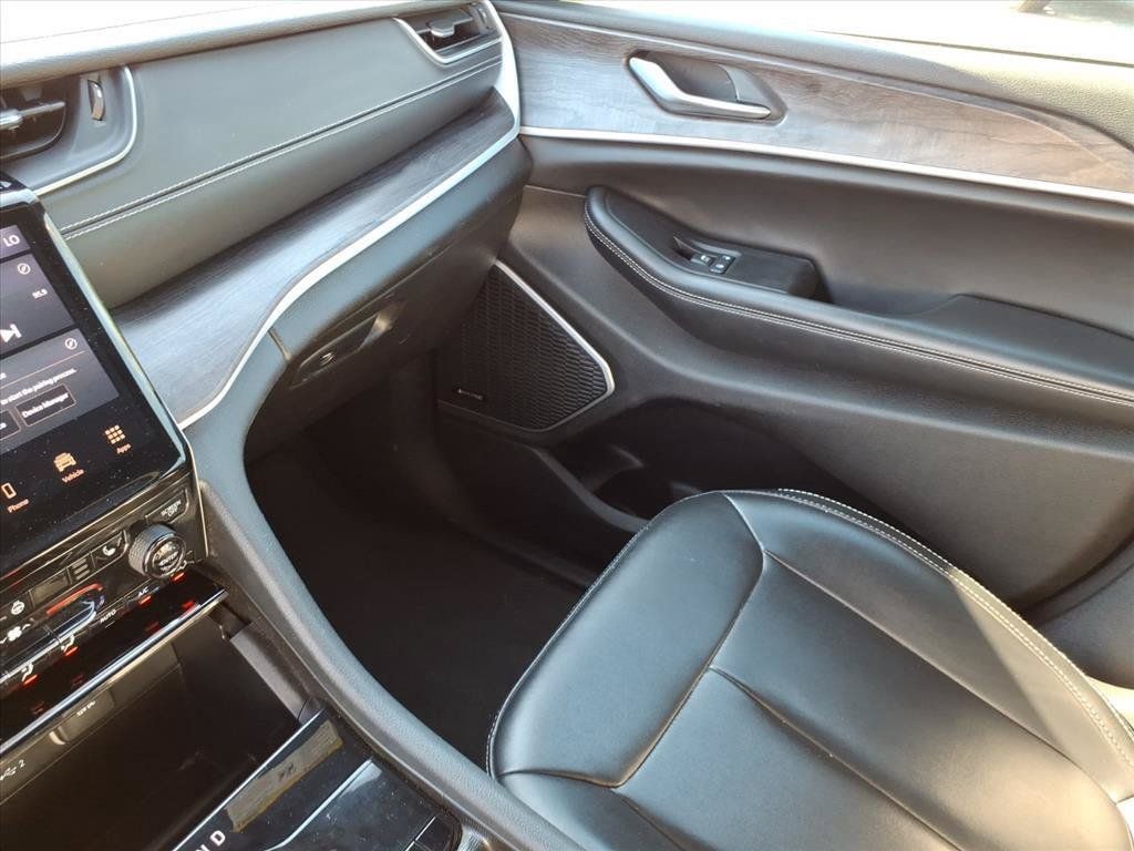 Used 2024 Jeep Grand Cherokee Limited 4xe AWD/4WD image 24