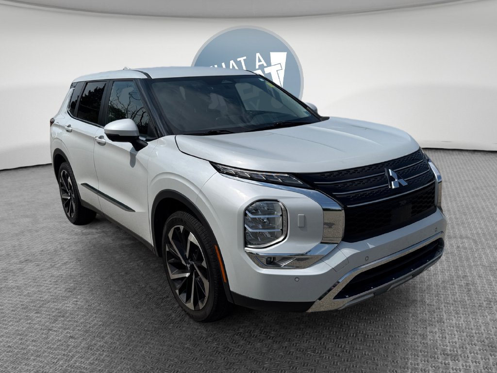 Used 2022 Mitsubishi Outlander SE AWD/4WD image 1