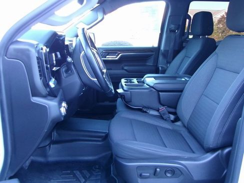 Used 2024 GMC Sierra 1500 Elevation image 13
