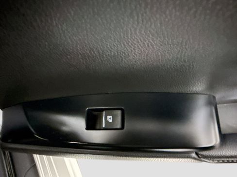 Used 2020 Toyota Camry XSE FWD image 31