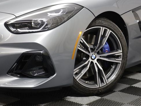 Certified 2025 BMW Z4 M40i w/ Shadowloine Package RWD image 3