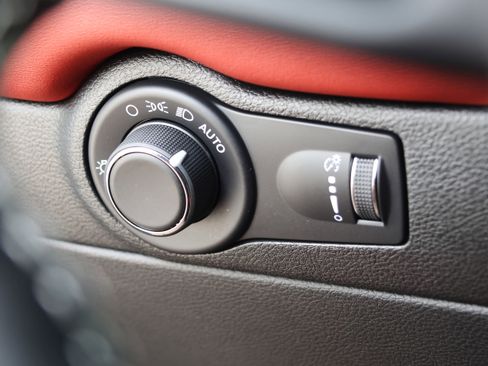 Used 2024 Dodge Durango SRT AWD/4WD image 16