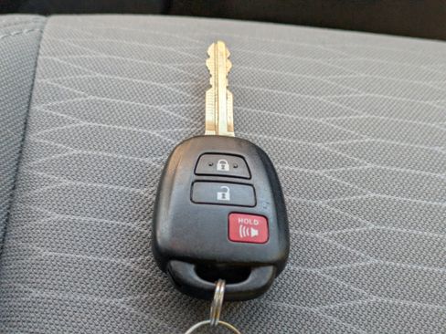 Used 2019 Toyota Tacoma SR5 image 31