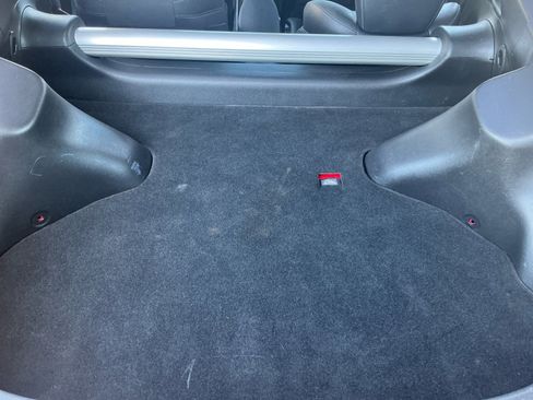 Used 2018 Nissan 370Z Coupe RWD image 20