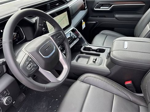 New 2026 GMC Sierra 2500 Denali w/ Denali Reserve Package image 10