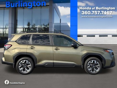 Used 2026 Subaru Forester Premium AWD/4WD image 7