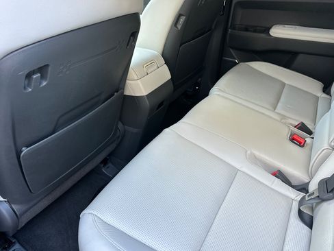 Used 2025 Hyundai Santa Fe Limited FWD image 11