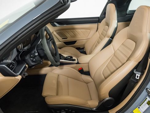 Used 2024 Porsche 911 Targa 4 GTS image 28