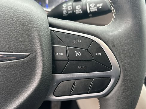 Used 2024 Chrysler Voyager LX image 25