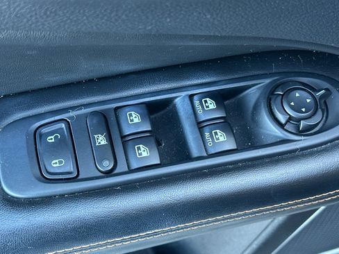 Used 2018 Jeep Compass Limited w/ Navigation Group image 13