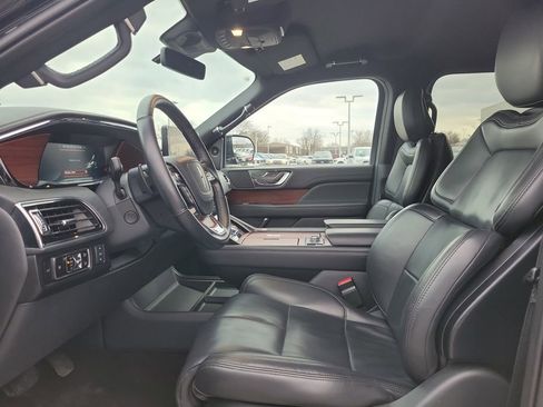 Certified 2023 Lincoln Navigator Standard image 17