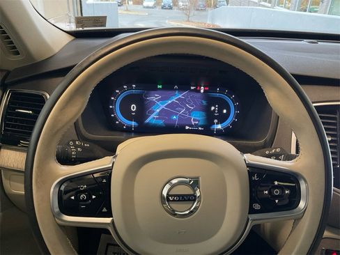 Certified 2024 Volvo XC90 B6 Plus w/ Protection Package image 18