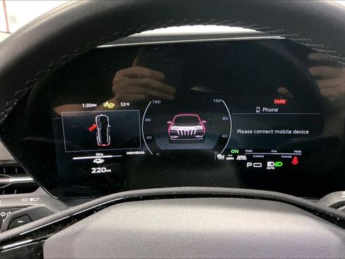 Used 2025 Audi Q6 e-tron Premium w/ Convenience Package image 22