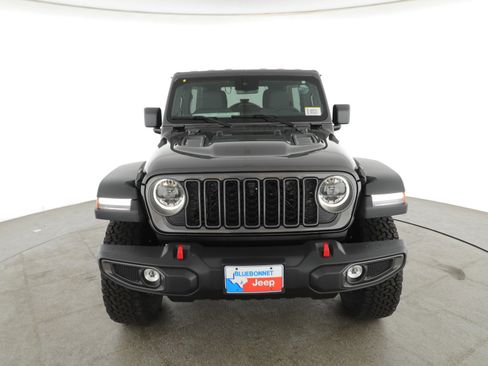 New 2025 Jeep Wrangler Unlimited Rubicon w/ Technology Group image 2