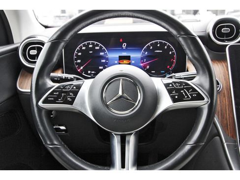 Used 2023 Mercedes-Benz GLC 300 image 15