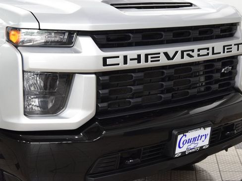 Used 2022 Chevrolet Silverado 2500 Custom w/ Custom Value Package AWD/4WD image 13