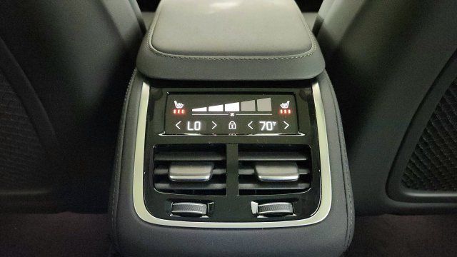 New 2026 Volvo XC90 T8 Core w/ Protection Package Premier AWD/4WD image 30