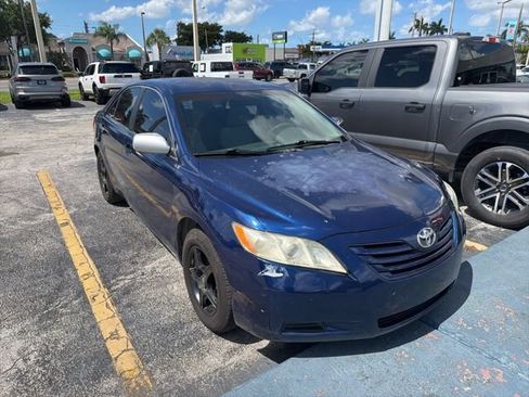 Used 2008 Toyota Camry LE FWD image 3