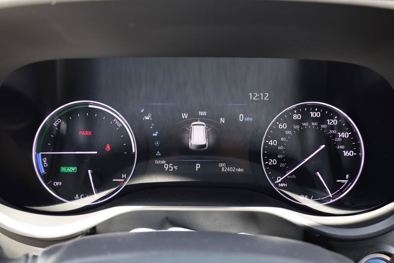 Used 2024 Toyota Sienna Limited FWD image 9