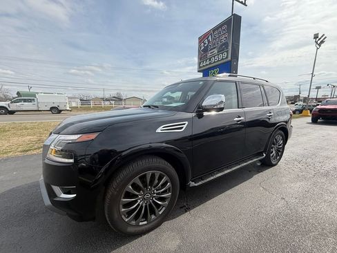 Used 2024 Nissan Armada Platinum image 8