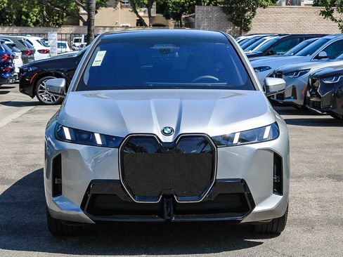 New 2026 BMW iX xDrive60 w/ M Sport Package AWD/4WD image 2
