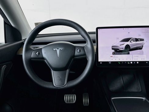 Used 2022 Tesla Model Y Performance AWD/4WD image 17