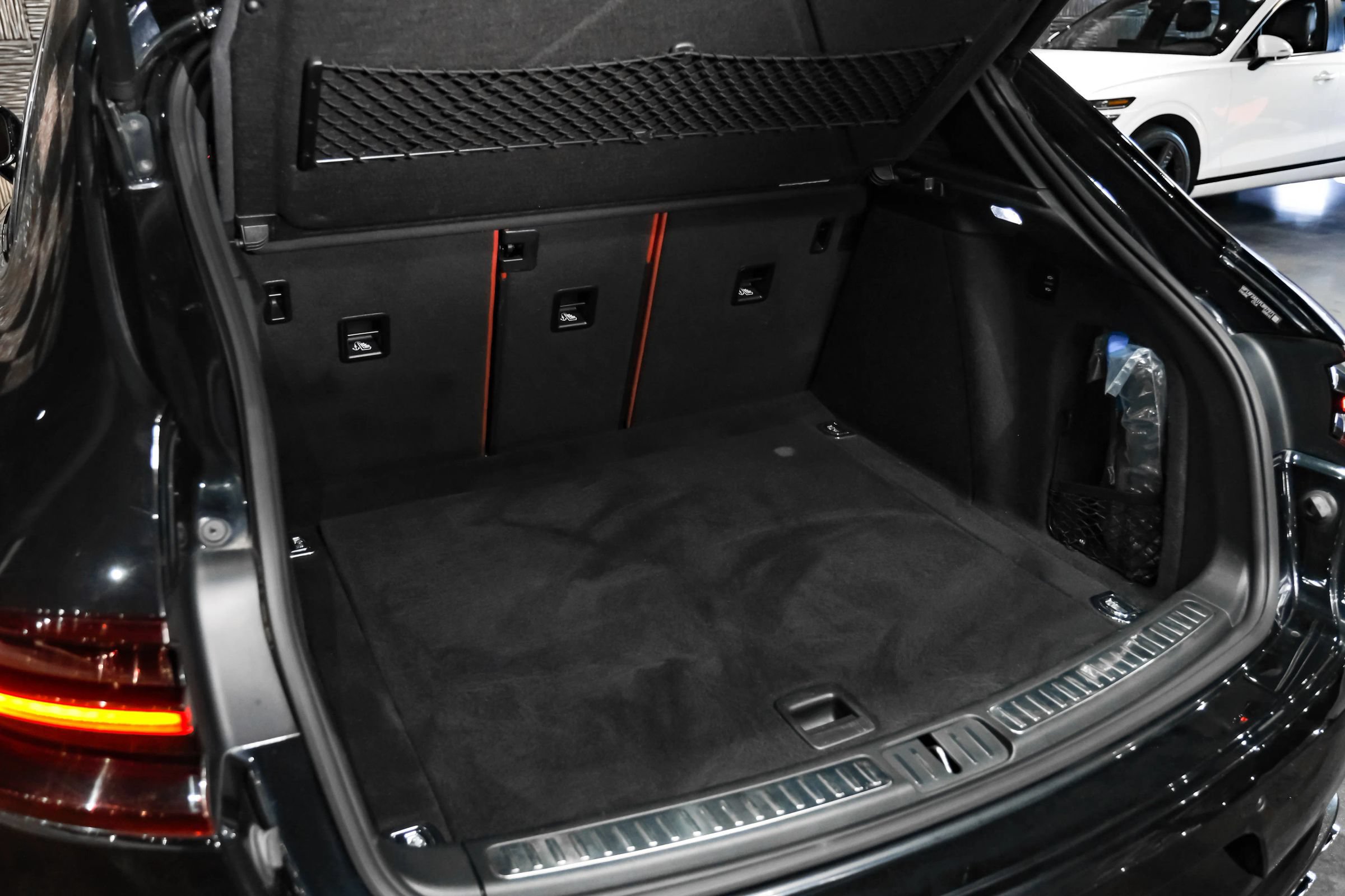 Used 2015 Porsche Macan Turbo AWD/4WD image 52