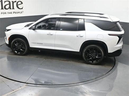 Used 2024 Chevrolet Traverse RS w/ LPO, Floor Liner Package image 43