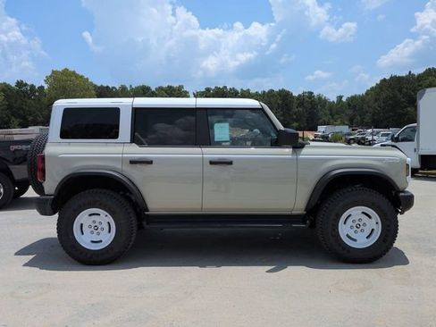 New 2026 Ford Bronco Heritage Edition AWD/4WD image 3