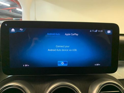 Used 2022 Mercedes-Benz GLC 300 4MATIC w/ AMG Line image 35
