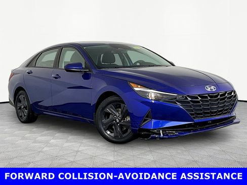 Used 2022 Hyundai Elantra SEL FWD image 3