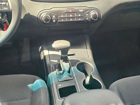 Used 2019 Kia Sorento L FWD image 17