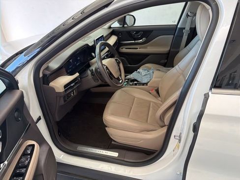 Used 2021 Lincoln Corsair Reserve FWD image 9