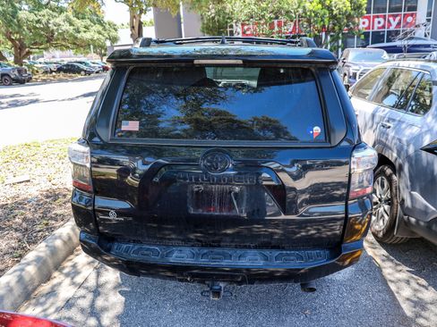 Used 2021 Toyota 4Runner SR5 Premium w/ Moonroof Package AWD/4WD image 8