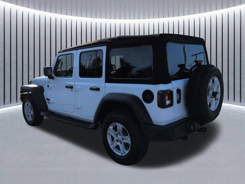 Used 2021 Jeep Wrangler Unlimited Sport AWD/4WD image 3