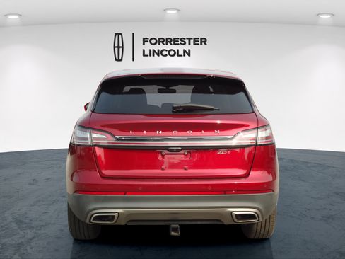 Used 2019 Lincoln Nautilus FWD image 4