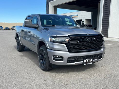 New 2026 RAM 1500 4x4 Crew Cab image 8