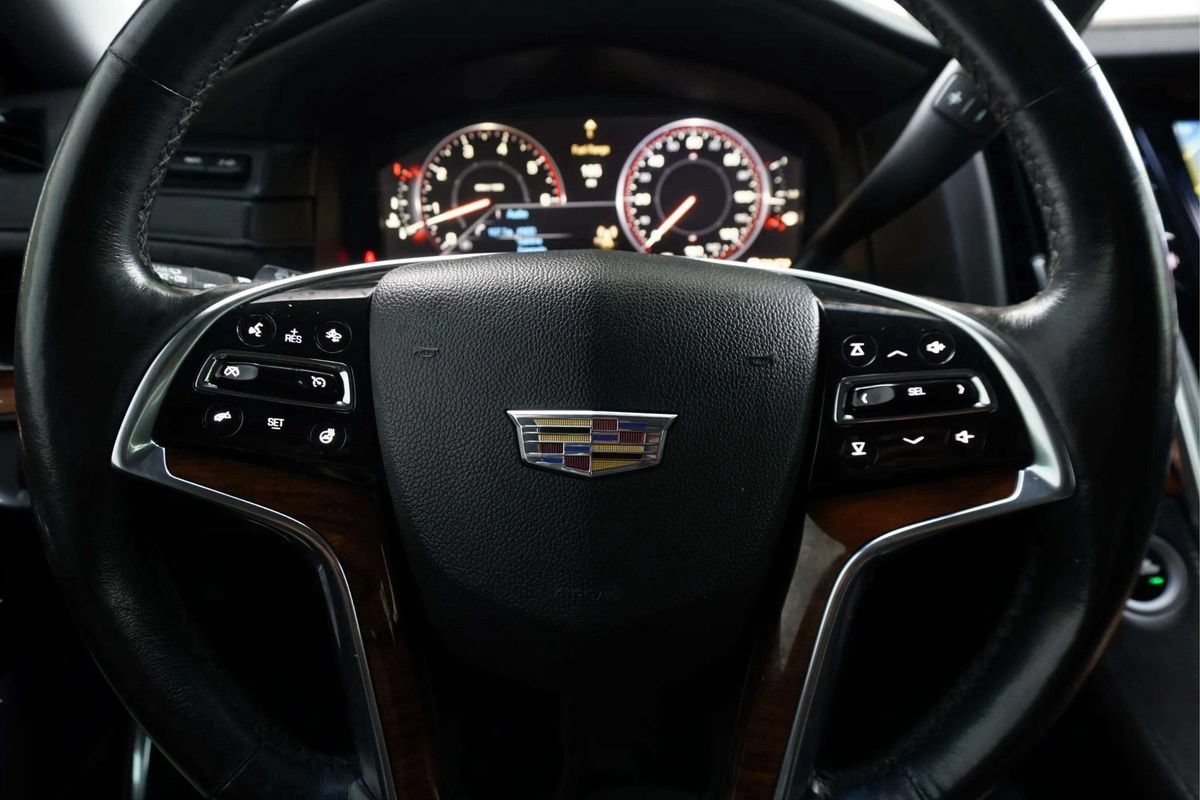 Used 2015 Cadillac Escalade ESV Luxury AWD/4WD image 30