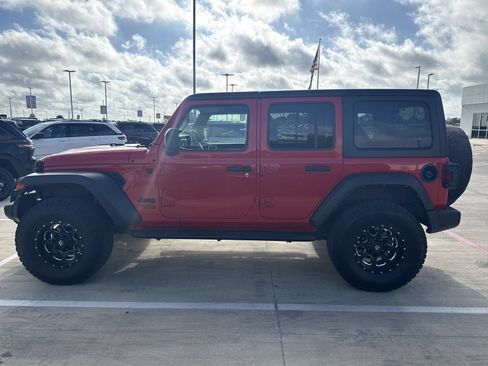 Used 2021 Jeep Wrangler Unlimited Sport AWD/4WD image 9