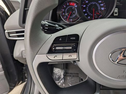 Used 2023 Hyundai Elantra SEL image 30