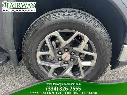 Used 2023 GMC Sierra 1500 SLT w/ SLT Premium Package AWD/4WD image 33